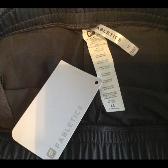 Fabletics Crop Lattice Pant - Picture 3 of 3